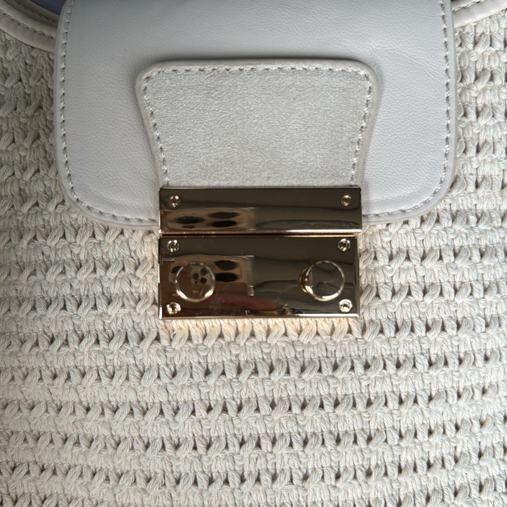Dolce Vida Cream Woven Bag - Picture 2 of 4